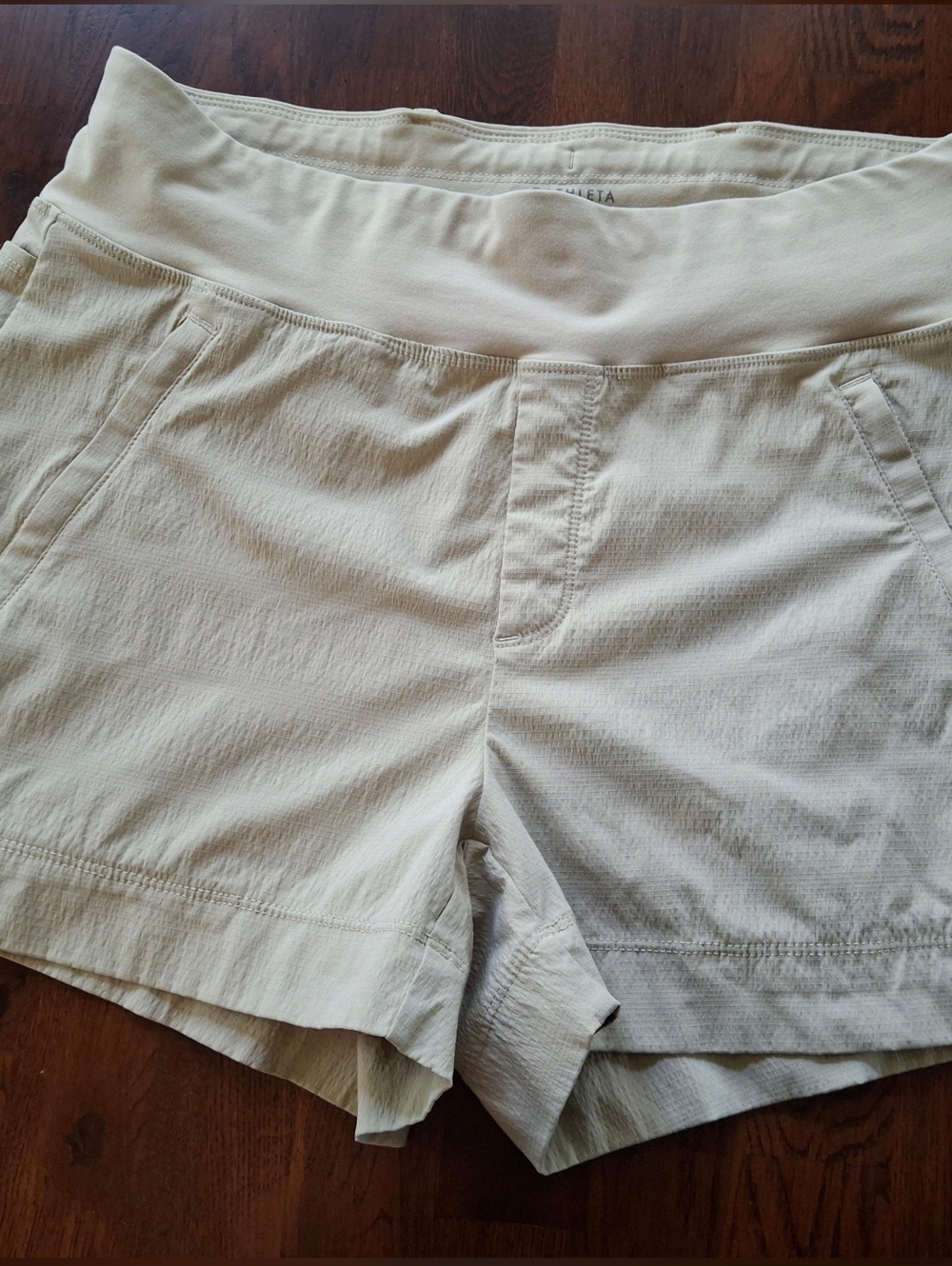 Athleta Beige Women's Athletic Short